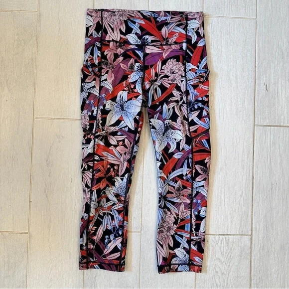 Lululemon Speed Up Crop 21” - Picture 6 of 10